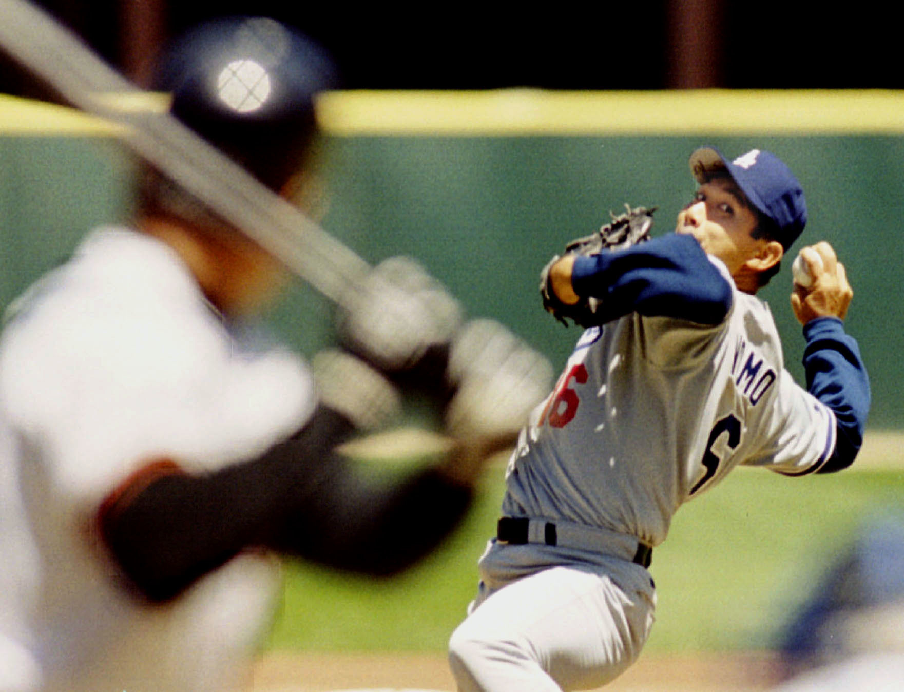Revisiting Nomomania: 25 Years Later, Pitching Great Luis Tiant Discusses Hideo  Nomo's Similar Style, Fierce Determination