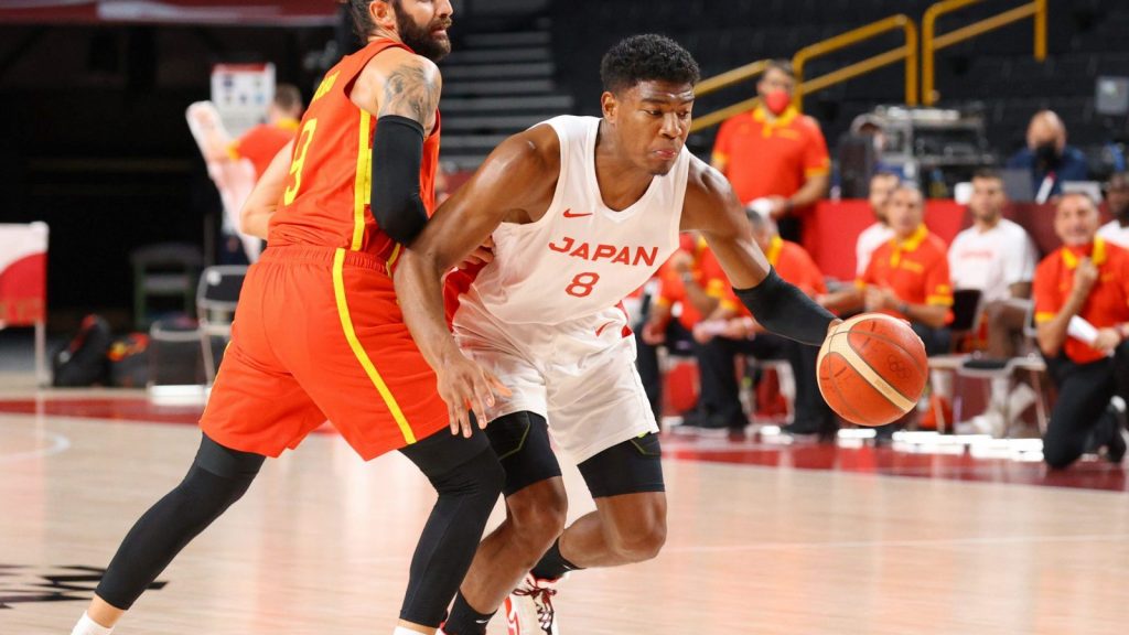 BASKETBALL | Spain Rides Wave of Momentum in Second Quarter, Cruises