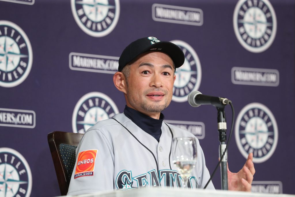 JAPAN SPORTS NOTEBOOK] Ichiro Suzuki to be Inducted Into Mariners Hall of  Fame in 2022