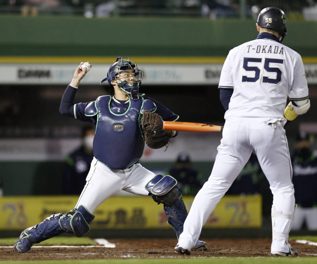 BASEBALL, Swallows Cap Remarkable Turnaround With Japan Series Victory  Over Buffaloes