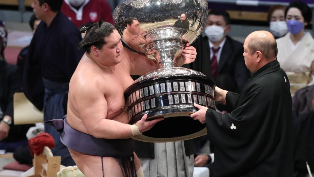 『The SUMOU』 SUMO | Mitakeumi Topples Yokozuna Terunofuji On Final Day Of New