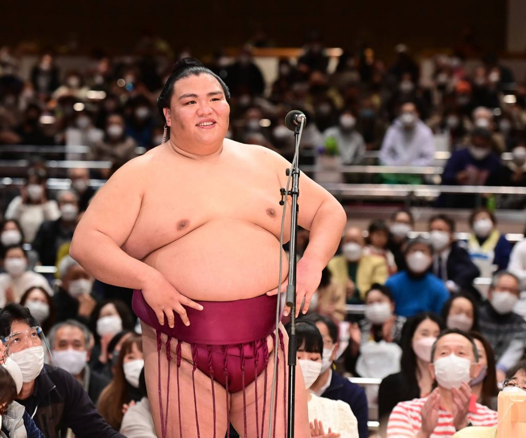 Mitakeumi Topples Yokozuna Terunofuji on Final Day of New Year