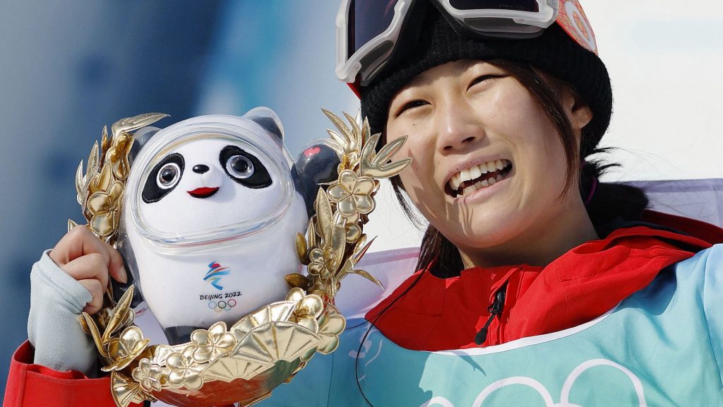 Teenage Snowboarder Kokomo Murase Grabs Bronze in Women's