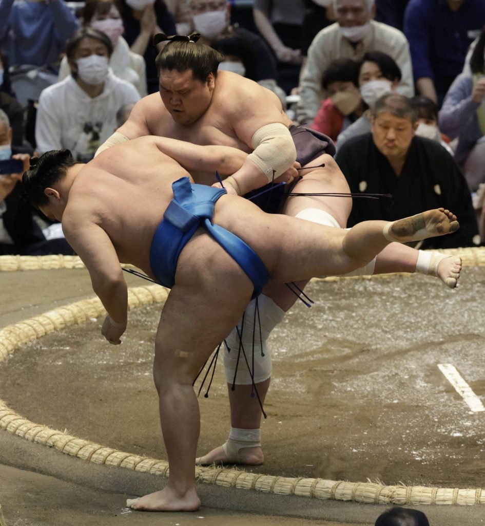 Terunofuji Powerlifting Training : r/Sumo