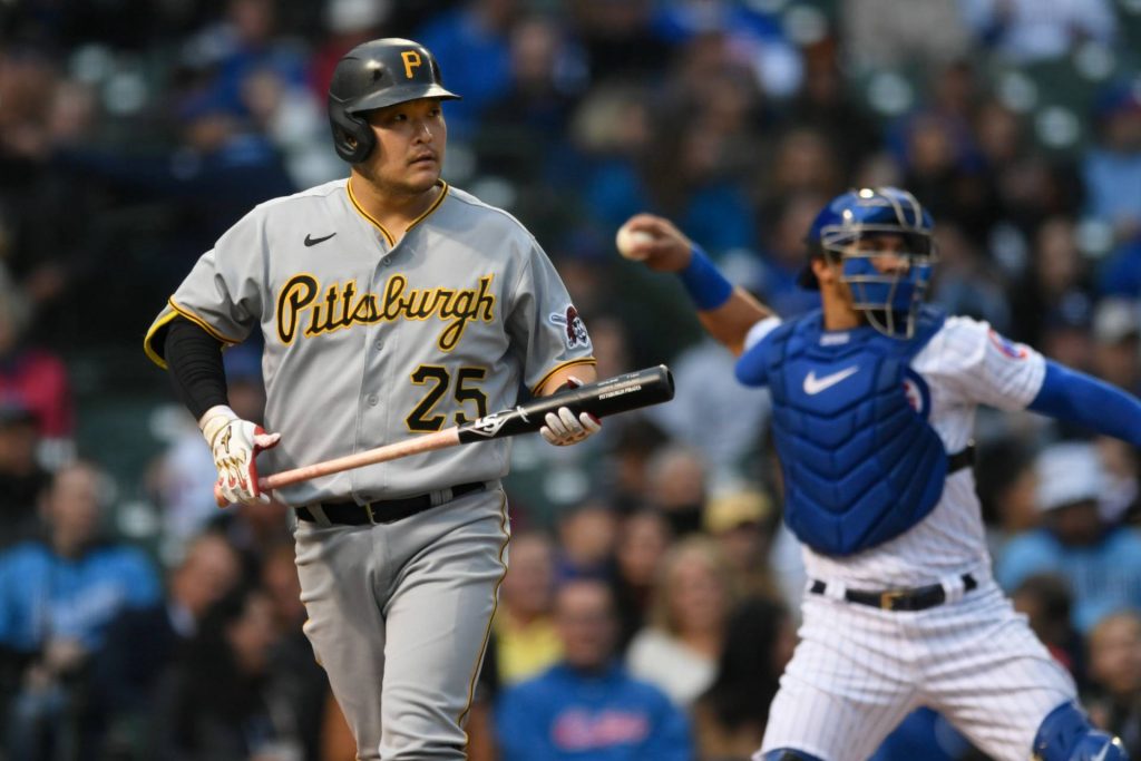 Pittsburgh Pirates first baseman Yoshi Tsutsugo, of Japan, bats