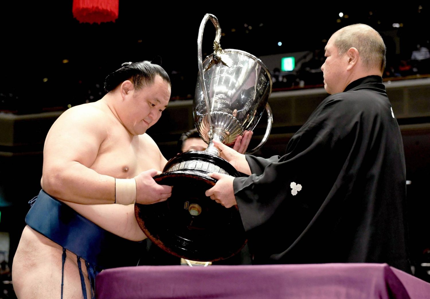 Sumo: Tamawashi secures 2nd championship with win over Takayasu