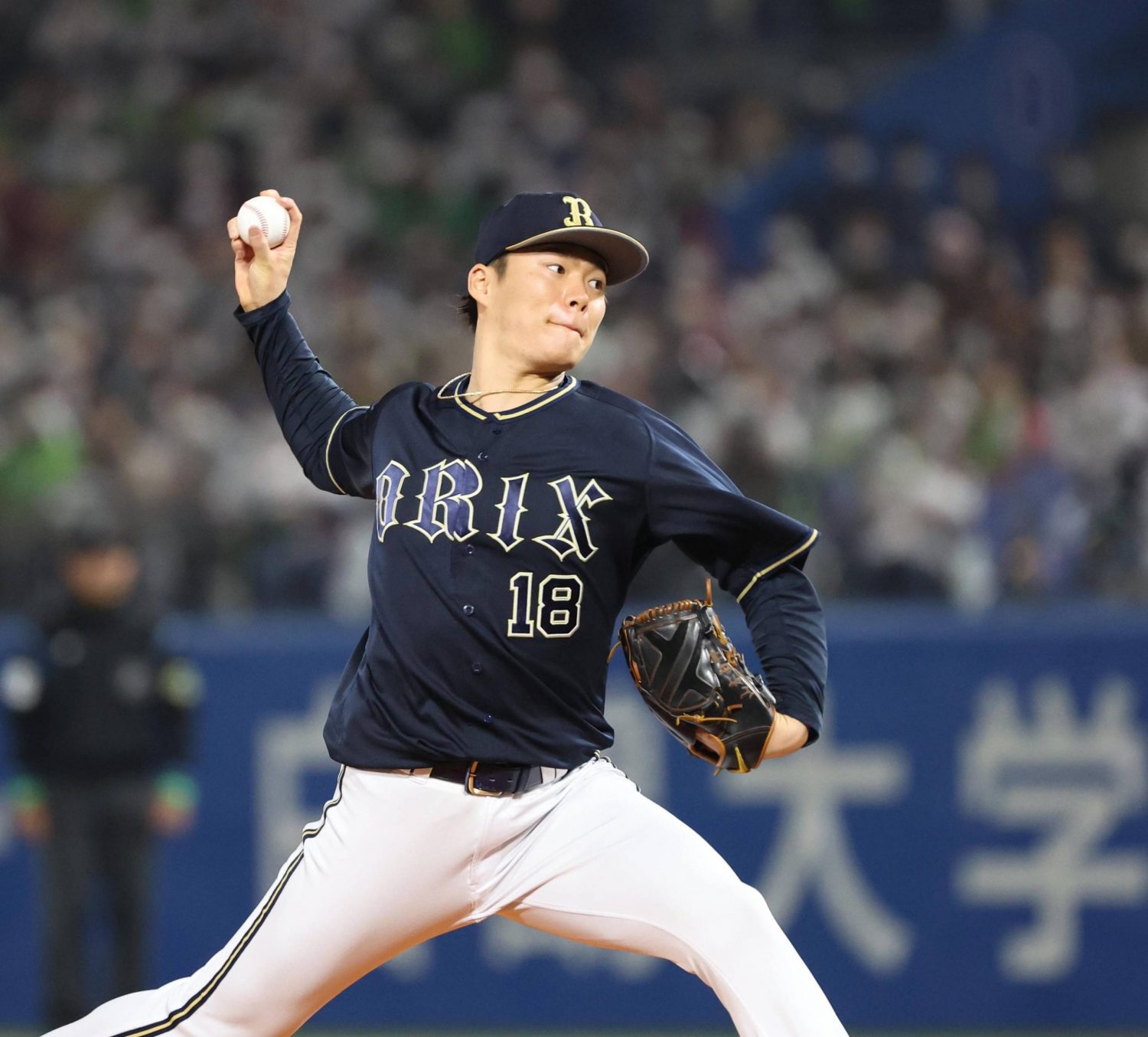 Osuna, Shiomi Lead Yakult to Win over Orix in Game 1 of Japan Series ...