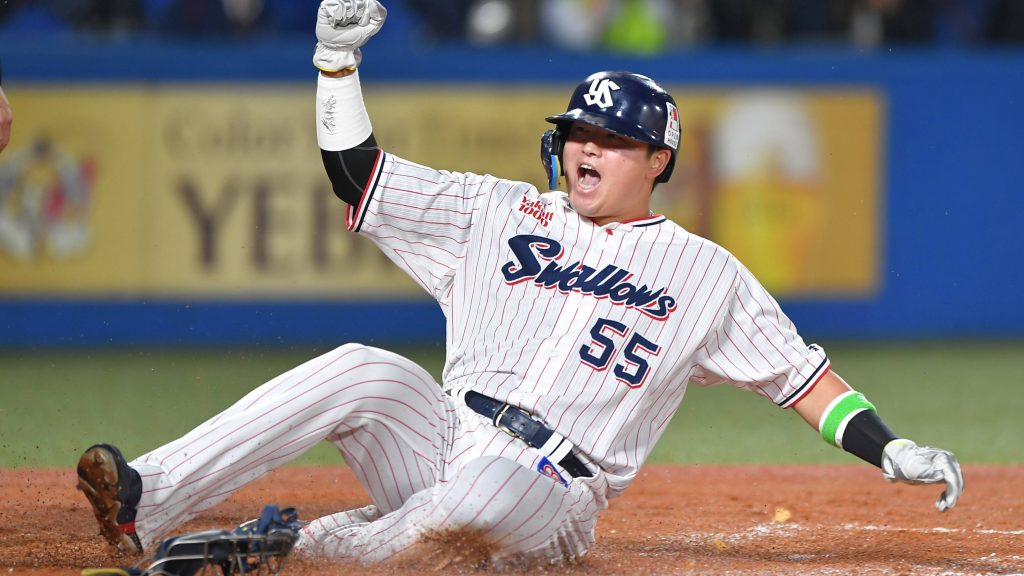 Osuna, Shiomi Lead Yakult to Win over Orix in Game 1 of Japan Series ...