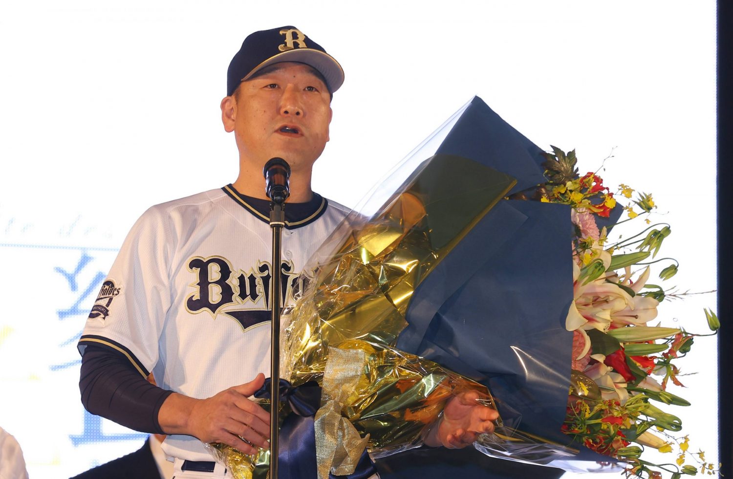 NPB] The Hokkaido Nippon-Ham Fighters debut a new alternate jersey designed  by their manager, Tsuyoshi Shinjo : r/baseball