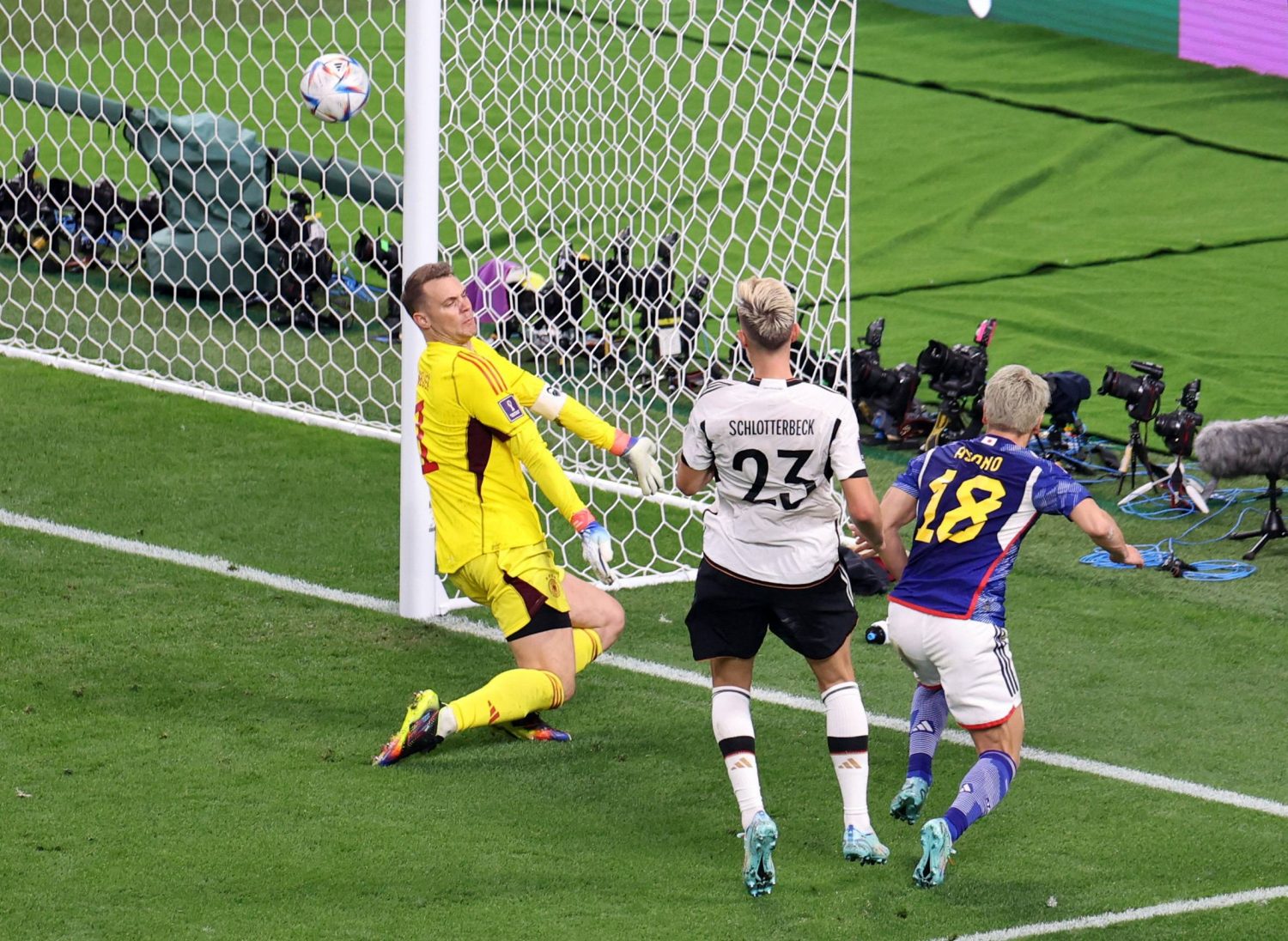 Japan Shocks Germany in Teams' Group E Opener at FIFA World Cup