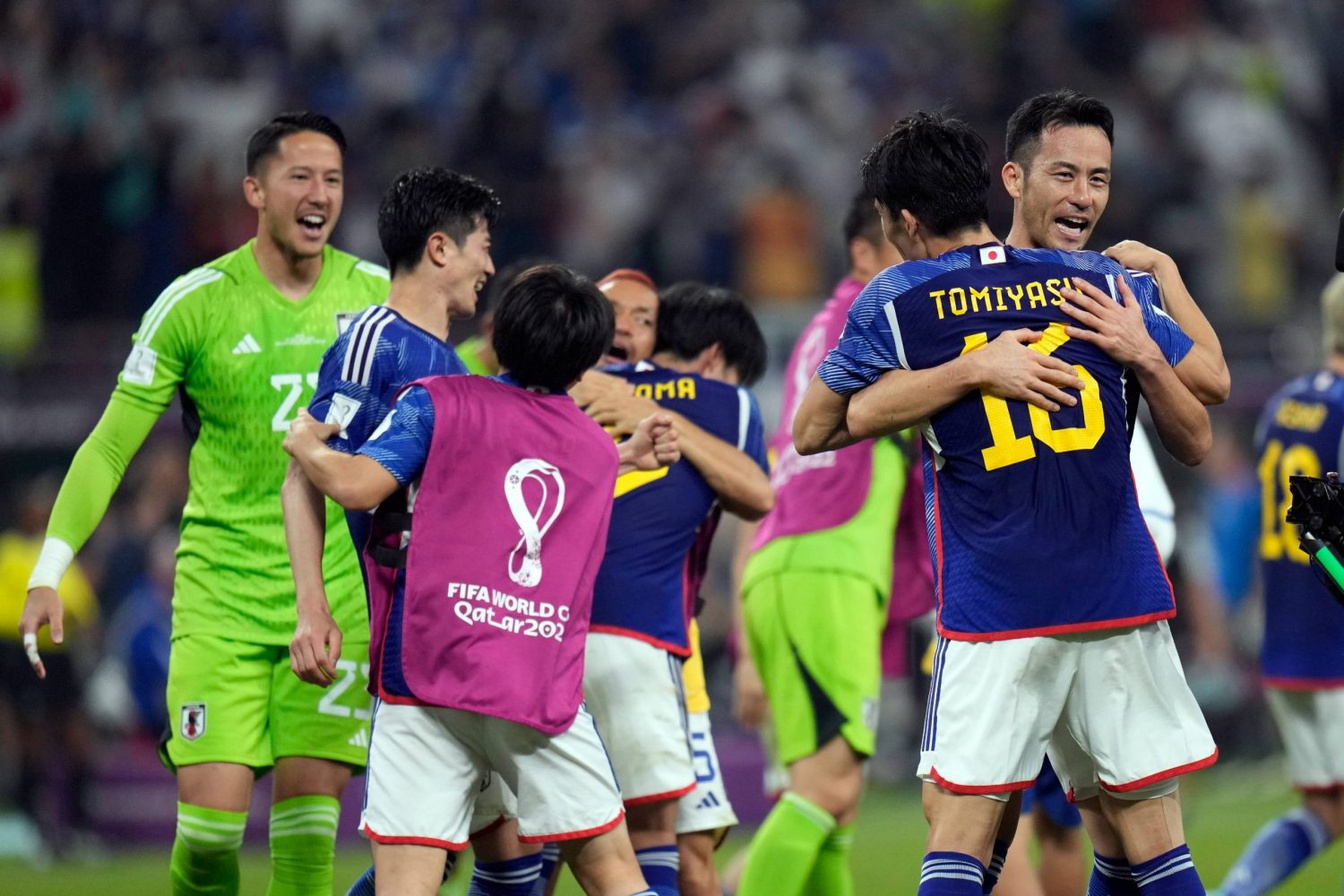 Japan stuns U.S. in dramatic final out to win the World Baseball Classic