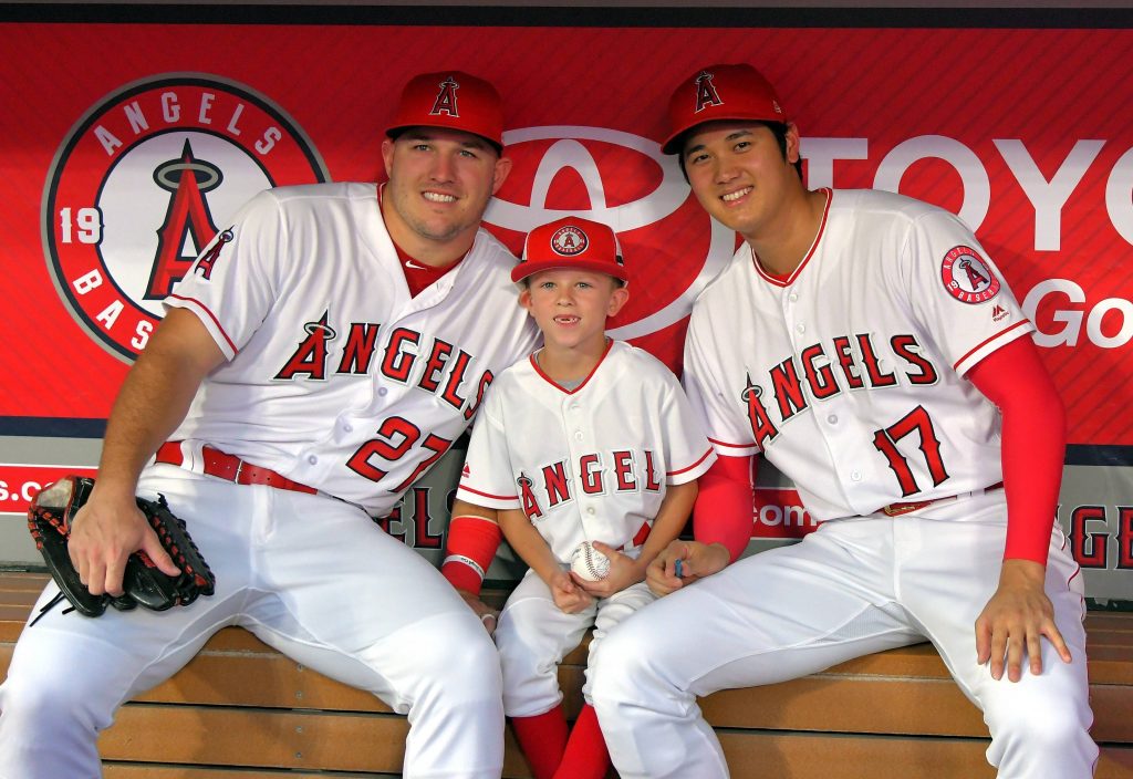 Trout, Ohtani flag entrance, 03/21/2023