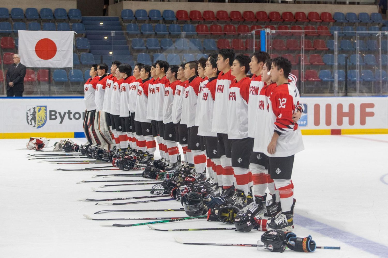 With Canadian support, Ukraine men's hockey team ready to take on world at  University Games