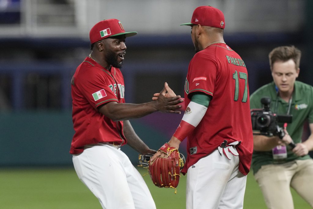 Rosenthal: Randy Arozarena grabs Mexico a spot in WBC semifinals — 'That  catch was amazing' - The Athletic