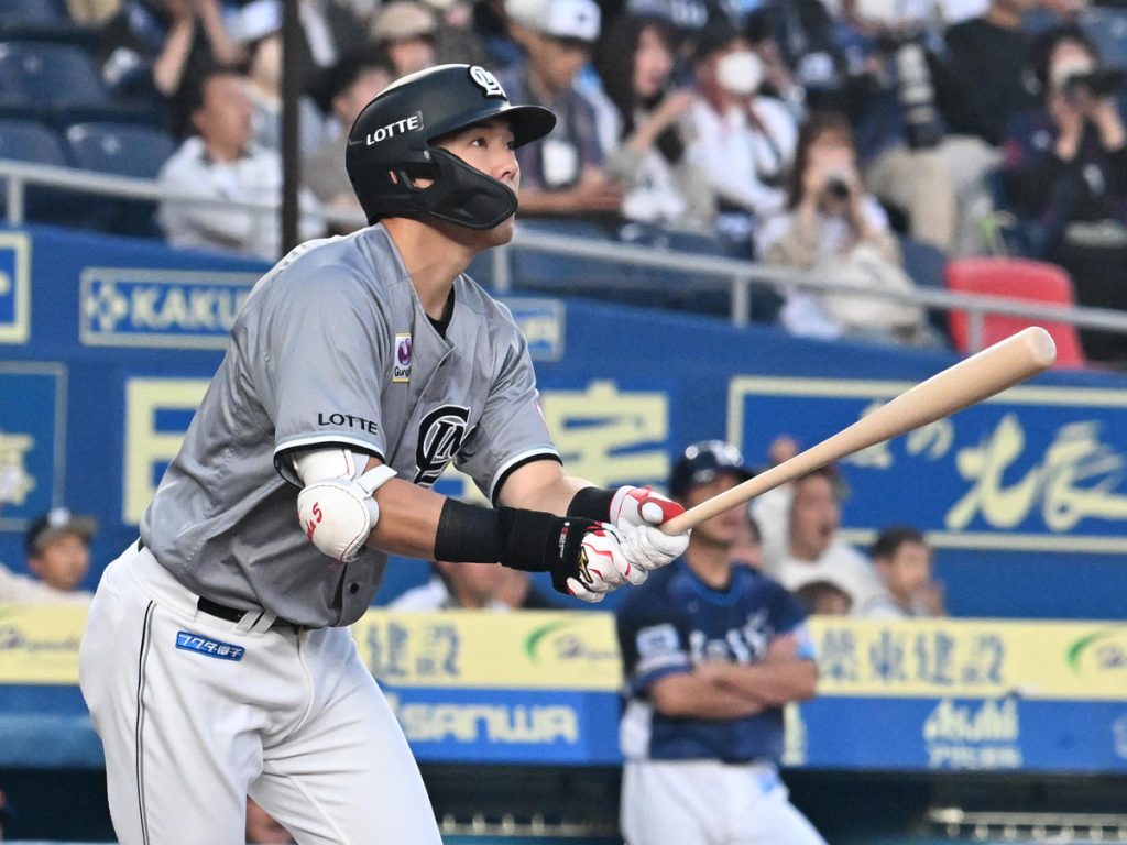 Trevor Bauer, shunned by MLB, makes stellar Japanese debut