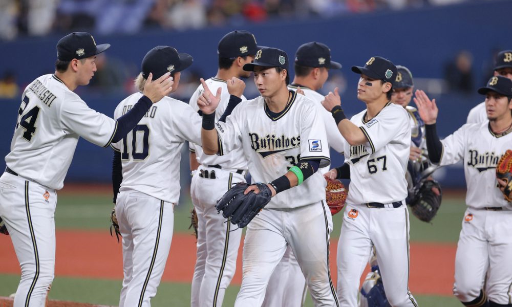 Buffaloes Whip Tigers in Game 2 of the Japan Series SportsLook