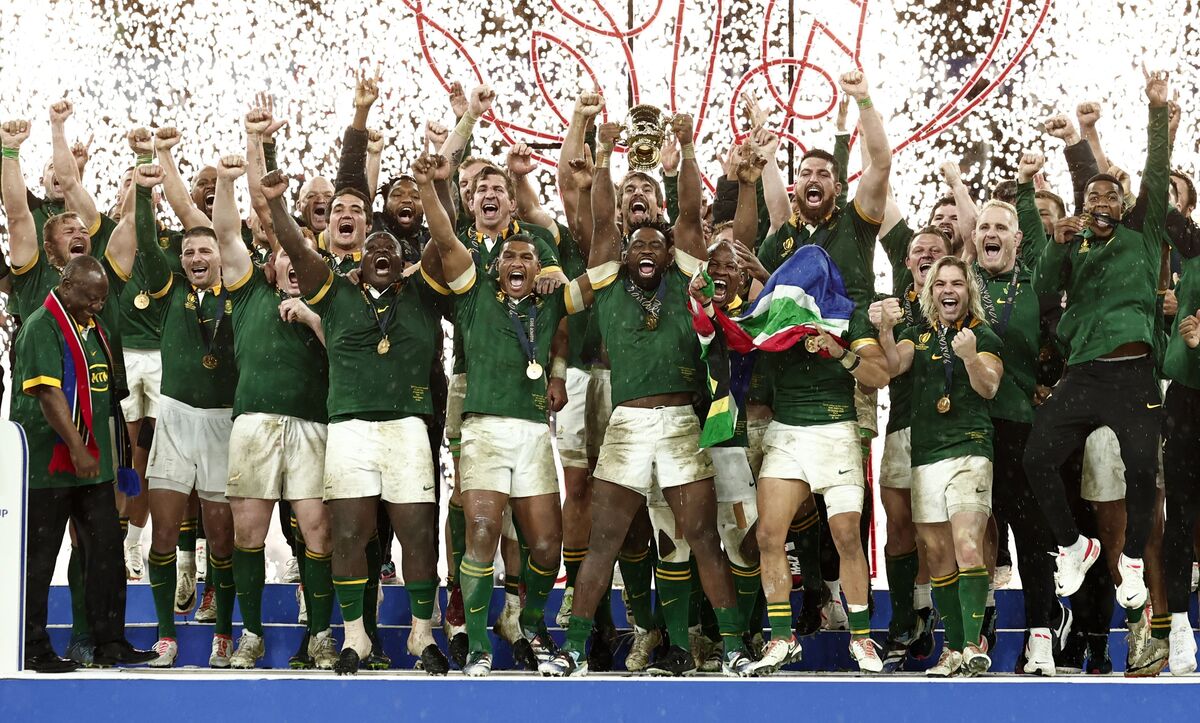 Handre Pollard's late penalty sends Springboks into RWC final