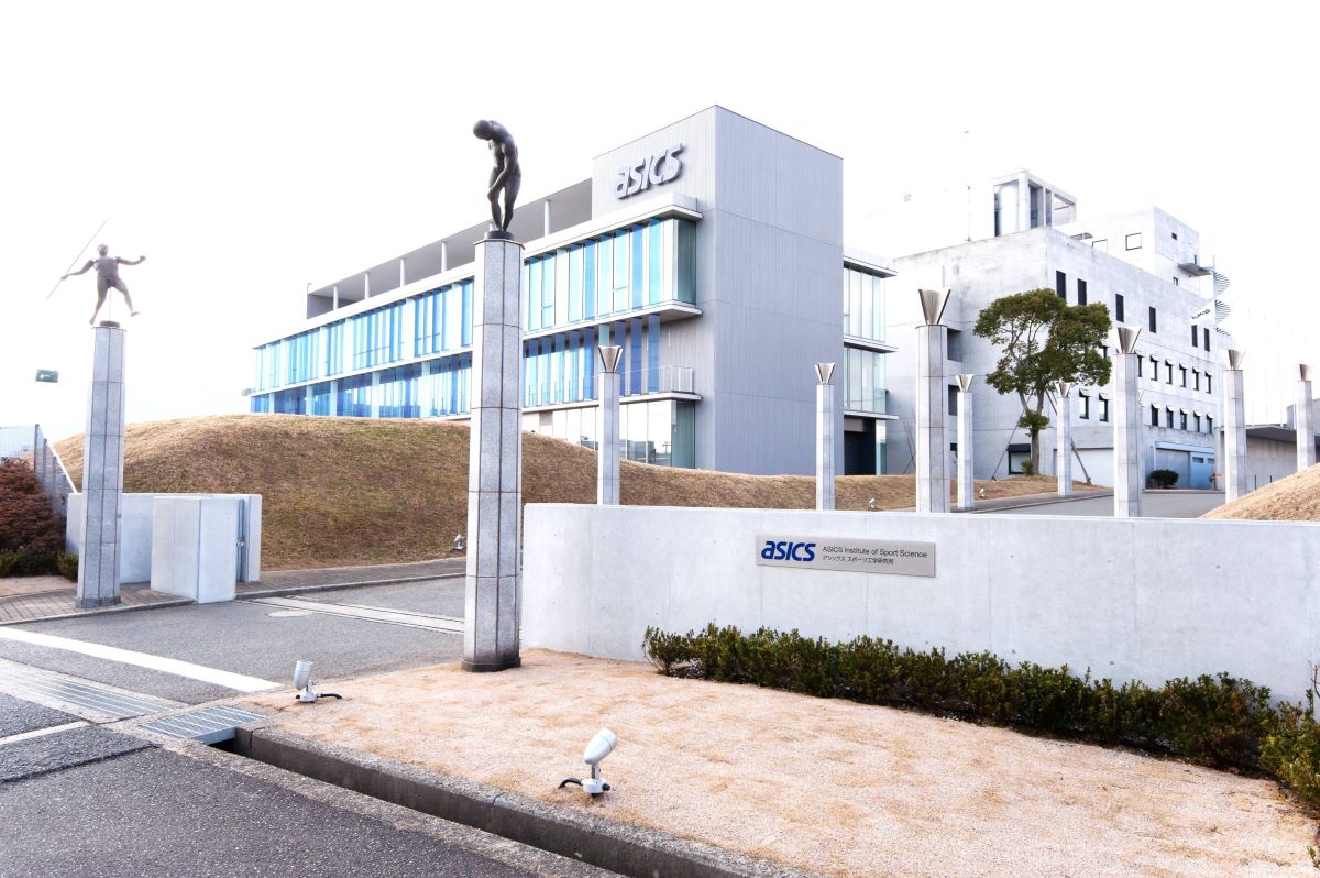 ASICS